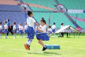 00：1134岁“格斗女王”张伟丽说男朋友不好找后，自荐私信＂爆炸了＂